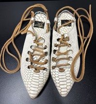 FREEBIRD Enya Shoes Flats Snakeskin Leather Lace Up Ivory Beige Size 9 - £87.26 GBP