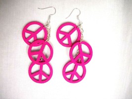 Hot Pink Fuschia 3 Tier Wooden Peace Sign Dangling On Chain Fashion Earrings - £9.54 GBP