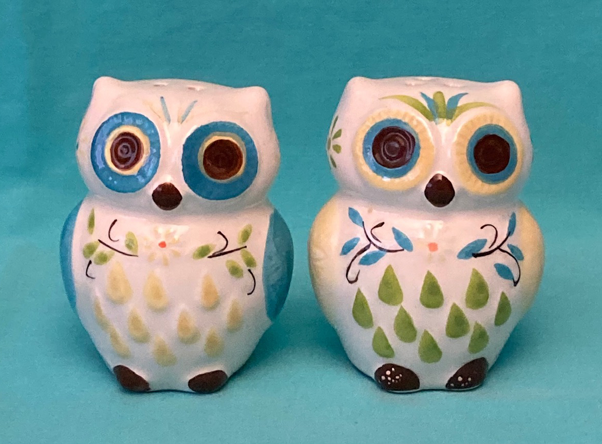 Ceramic owl salt & pepper shakers set Boston Warehouse 3" tall blue green yellow - $6.00