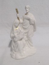 Exquisite Holy Family Porcelain Figurine (New, 5 Inch, White &amp; Gold) - £15.41 GBP