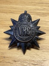 Vintage WW2 Canada Victoria Rifles VRC Hat Cap Badge KG JD - $11.88