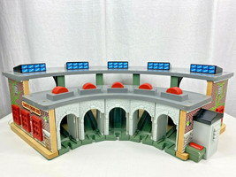 Thomas The Train Tidmouth Engine Shed No. 5 Roundhouse Station - Look!!!! - £23.22 GBP