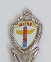 Collector Souvenir Spoon USA Washington Seattle Totem Pole Emblem - £2.42 GBP