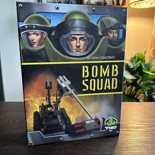 Tasty Minstrel Bomb Squad 2015 2-6 players 30 minutes Complete Board Game - $12.60