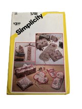 Simplicity 20 Piece &quot;Home Decor Accessories &quot; #5781 Uncut Vintage 1982 One Size - £4.73 GBP
