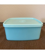 Tupperware Storage Container 311-34 Blue W/ 310 -40 Blue Lid - £3.16 GBP