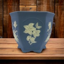 Vtg 2002 Trend Studios 5” Blue &amp; White Floral Bisque Vase Dish Flower Pot USA - £23.45 GBP