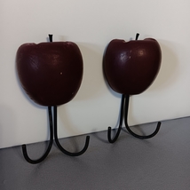 Set of 2 Wood Apple Wall Hook/Hanger Key Holder  - $276.11 MXN