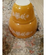 PYREX BUTTERFLY GOLD CINDERELLA MIXING NESTING  - $710.66 MXN