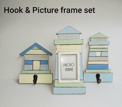 2 Hooks And Maxthing Picture Frame - £15.28 GBP