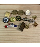 Lot of Pins United Way Womens Realtors Lifesavers club - €10,71 EUR