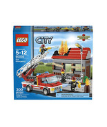 Lego City 60003 - Fire Emergency Truck Set - $965.16 MXN