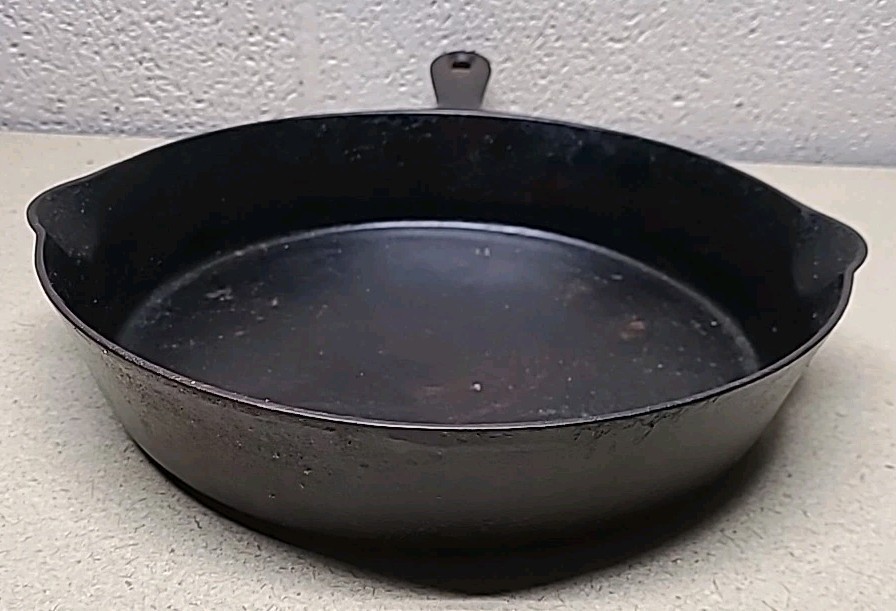 Vtg Favorite Piqua Ware Cast Iron 9b Skillet Pan Item image 3
