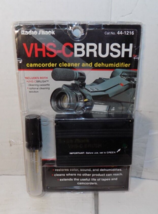 Radio Shack 44-1216 VHS-C Cleaner Brush Camcorder Cleaner and Dehumidifier - $273.09 MXN