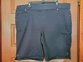 Gloria Vanderbilt Navy Blue Bermuda Shorts &#39;All Around Slimming Effect&#39; ... - £9.34 GBP