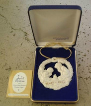 Gorham Parian Medallion Evening Prayer ornament 1977 - $19.99