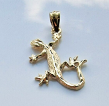 10K Yellow Gold Lizard Pendant - £69.17 GBP