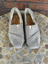 Toms Slip On Wool Shoes 8.5 Sherpa Lined Loafers Comfortable Ballet Slippers - £26.57 GBP