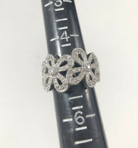 Lia Sophia ABLOOM CZ Flower Motif Ring sz 5 Signed Designer Costume - £10.52 GBP