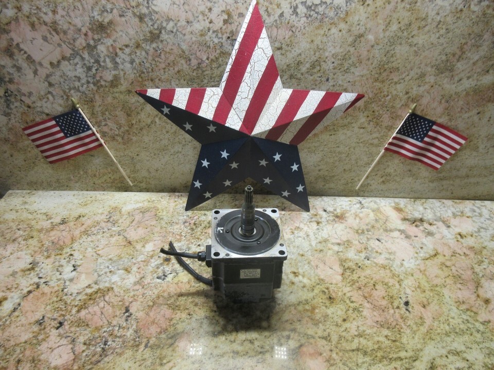 YASKAWA AC SERVO MOTOR SGMP-08AWYR32 750W 200V CNC 120 DAY WARRANTY - $126.08