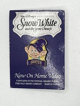 Disney Snow White Collector Series Dopey Pin Special Edition Vintage - $5.42