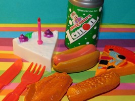 VINTAGE Chucky Cheese Pizza Party Wing Cheese Stick Lemon Pop Hot dog Cake Lot A - £15.02 GBP
