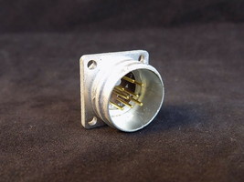 CANON 8 PIN MALE CONNECTOR ITT7637 WK-8-323 1&quot; x 1&quot; flange 22mm diameter - $9.89