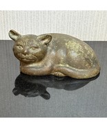 Bronze Chinese Cat Figure Han Style Recumbent Kitten Statue Patinaed Scu... - €212,86 EUR