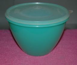 Vintage MCM Tupperware Crisp It Jadeite Green Lettuce Bowl With Lid 679 680 - $21.99
