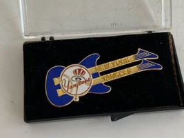 New York Yankees LMTD ED 1998 Peter David Double Neck Guitar Pin 1/5000 - $49.49