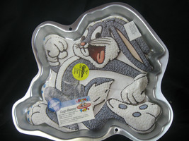 Bugs Bunny Cake Pan Wilton Mold 1996 Retired Full Body 2105-3200 - £10.38 GBP