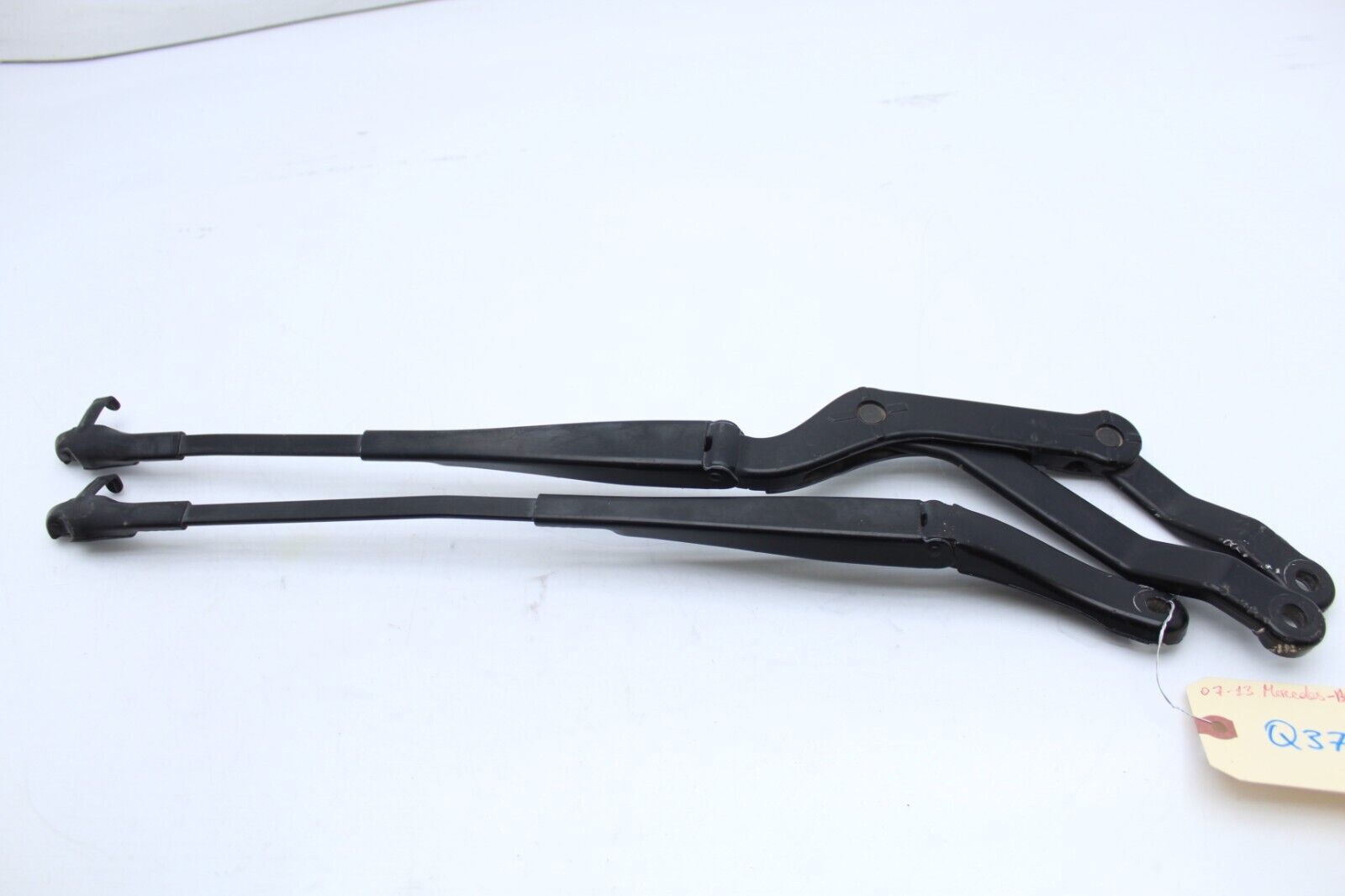 Primary image for 07-13 MERCEDES-BENZ S550 WIPER ARMS PAIR Q3732