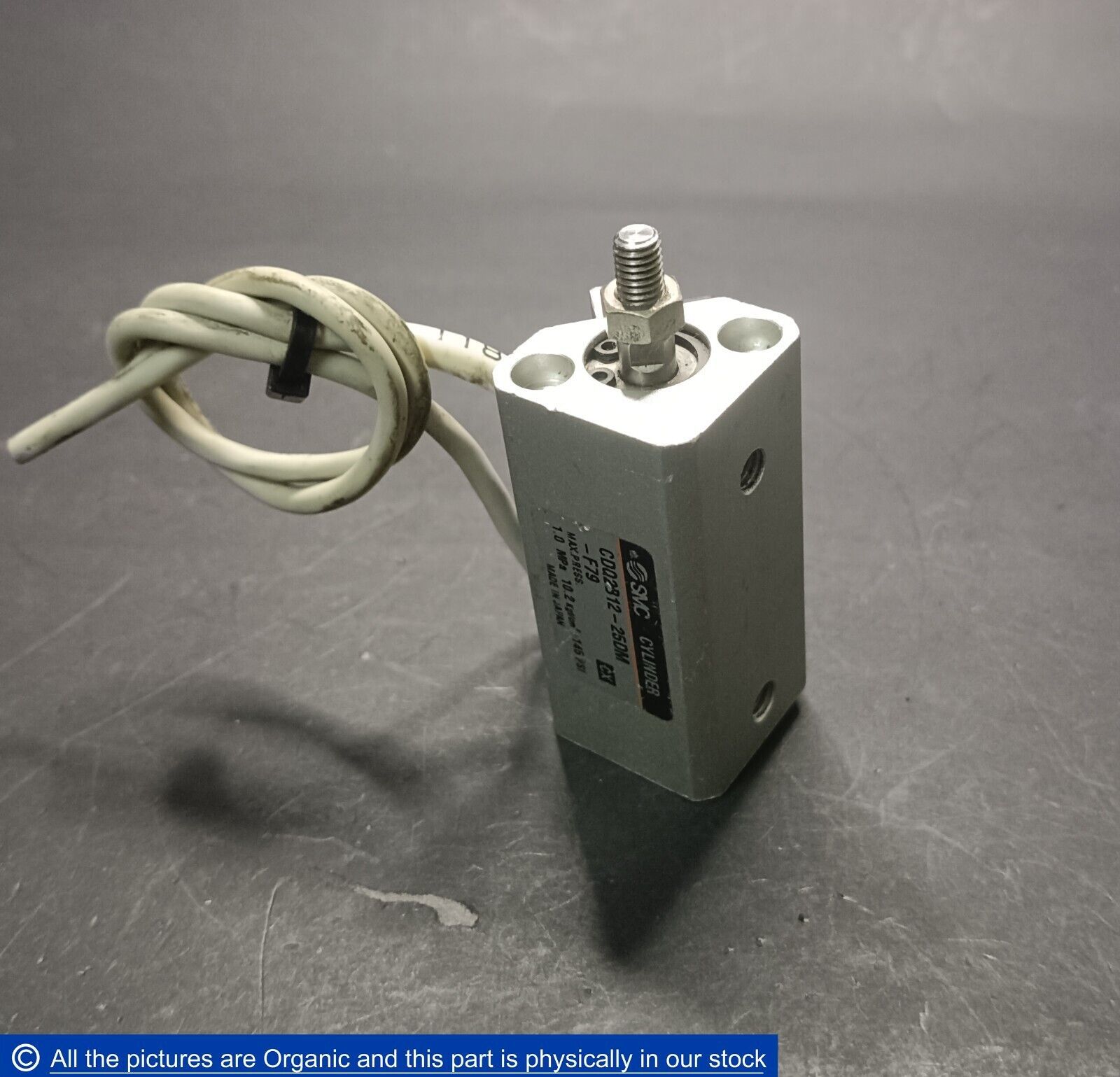 SMC CDQ2B12-25DM-F79 Double-Acting Pneumatic Cylinder 1.0 MPa W/ D-F79 S... - $49.00