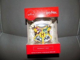 Hallmark 2020 Christmas Ornament Harry Potter Hogwarts Crest NEW - £17.44 GBP