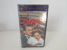 TITANIC CLIFTON WEBB BARBARA STANWYCK  VHS CLAMSHELL TAPE NEW   L42C - $7.91