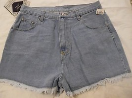 NEW WOMAN&#39;S SZ 20 / 34 INVISIBLE JEANS MED WASH DENIM CASUAL SHORTS SUMM... - $29.69