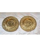 2  Vintage Hammered Brass Wall Plate Chargers Pub Tavern Bar Scene table... - €21,26 EUR