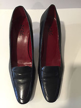 BCBG Paris Women&#39;s Black Pumps 2 Inch Heels Shoes Size 7 1/2 B 38 - $17.99