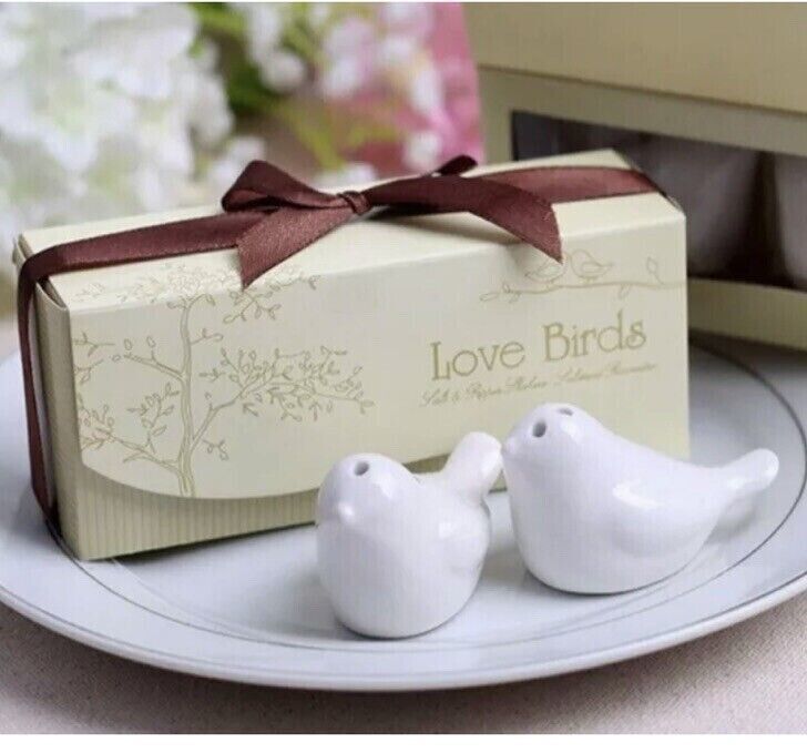 Primary image for LOVE BIRDS Kissing Salt & Pepper Shaker Set Of 5 Bridal Shower Wedding Favors,