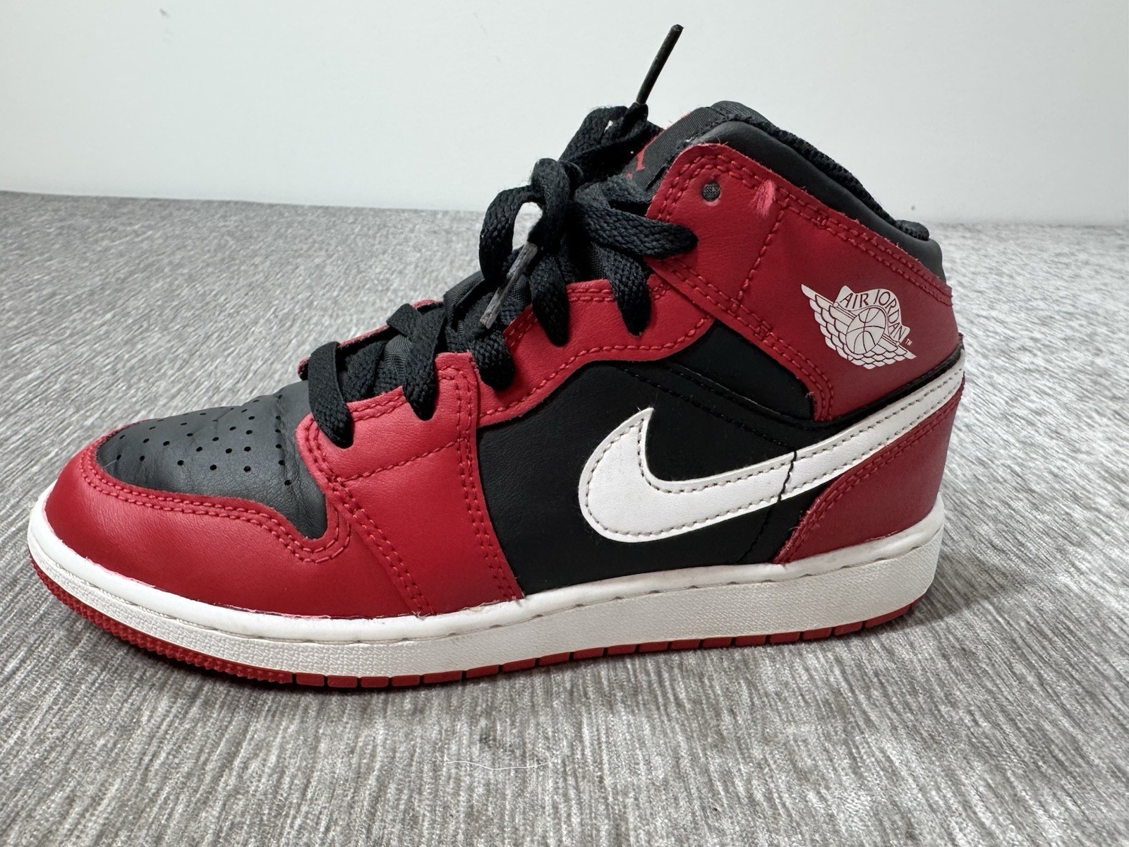 Nike Air Jordan 1 Mid Shoes Youth 4.5Y Black Gym Red White Sneakers DQ84... - $49.49