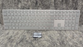 Open Box Microsoft Surface Full-size Wireless Keyboard (1742) 2nd Ed Silver - $1,484.73 MXN