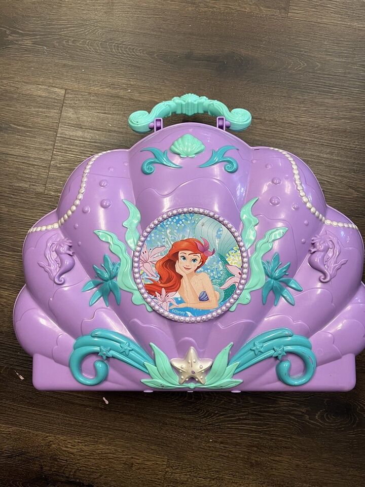 Primary image for Disney Princess Ariel Vanity case lights music
