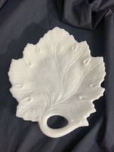 Vintage Fenton Milk Glass Leaf Dish Raised Detailed Trinket - £15.31 GBP