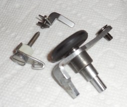 Singer 252 Fashion Mate Bobbin Winder w/Auto Stop & Thread Guide + Screws Works - $15.00