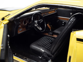 1971 Dodge Charger Super Bee Top Banana Yellow with Black Stripes &quot;American Musc - £100.24 GBP