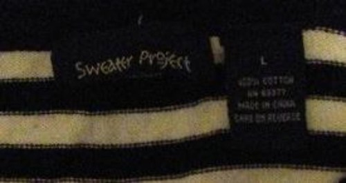 Pre-owned SWEATER PROJECT Juniors Black/White/Red Stripped Sweater Size L Item image 4