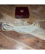 Vintage Faux Pearl Necklace and SilverTone ClipOn Earings - €13,06 EUR