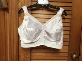 Playtex Womens 18 Hour Original Comfort Strap Wirefree Bra -44DDD - $14.00