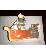 An adorable little Mouse sitting on top of a Slice, Of ￼pumpkin Pie - £27.05 GBP