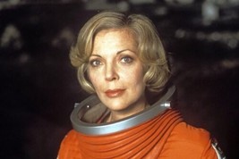 Barbara Bain as Dr Helena Russell in space suit Space 1999 18x24 poster - £23.59 GBP